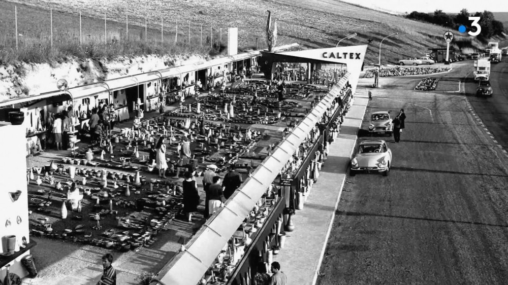 station service caltex AA | 