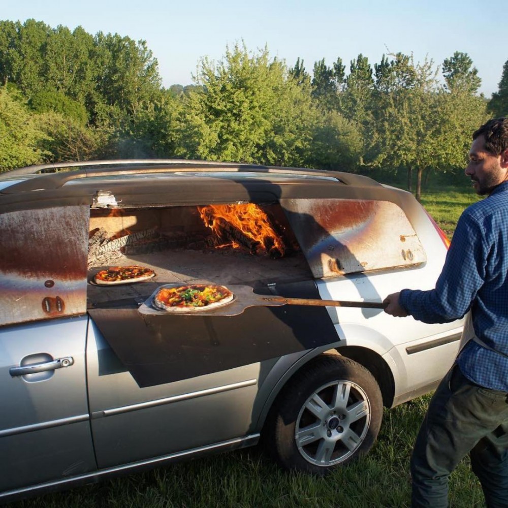 voiture four a pizza (Benedetto Bufalino) | 